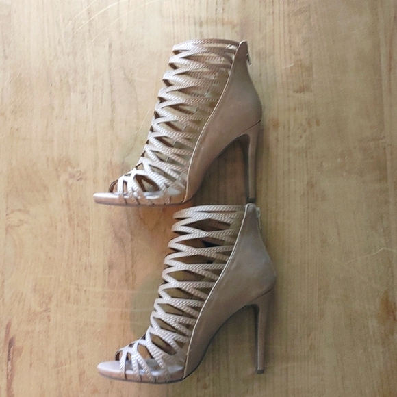 Heart in D Natural Leather Strappy Heels - Picture 5 of 7